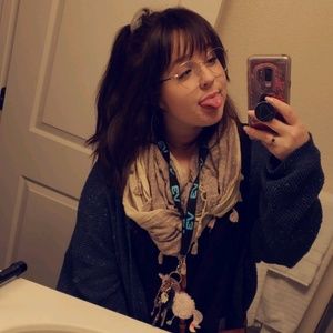 Meet your Posher, Grace